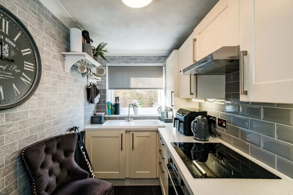 Tower House, 5 Reigate Road, Worthing, West Sussex, BN11 5NF - Online Auctions