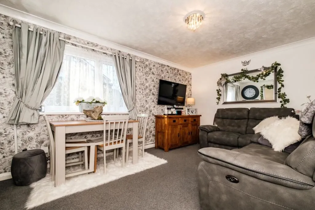 Tower House, 5 Reigate Road, Worthing, West Sussex, BN11 5NF - Online Auctions
