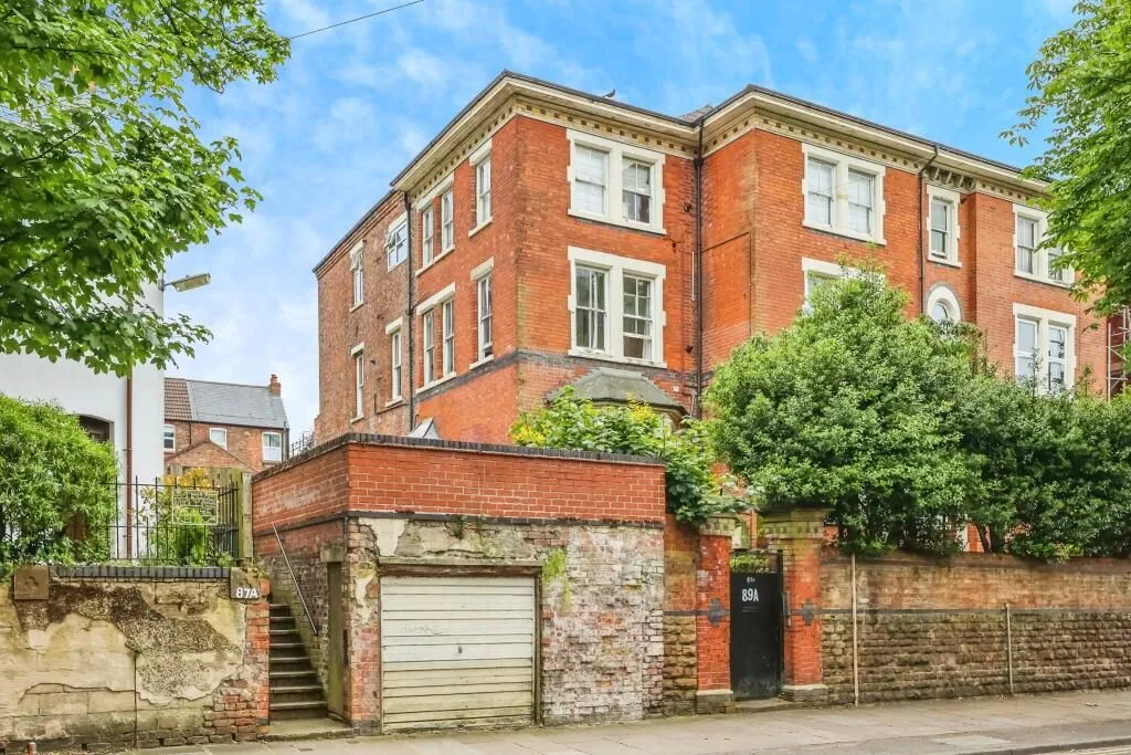 89a Forest Road West, Nottingham, Nottinghamshire, NG7 4ER - Online Auctions