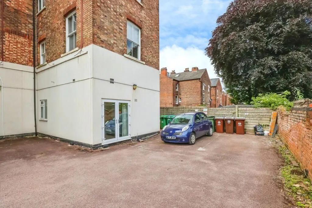 89a Forest Road West, Nottingham, Nottinghamshire, NG7 4ER - Online Auctions