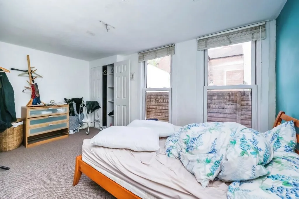 89a Forest Road West, Nottingham, Nottinghamshire, NG7 4ER - Online Auctions