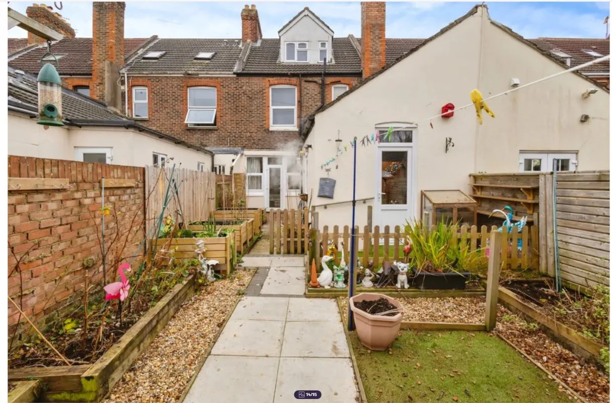28 Goldsmith Avenue, Southsea, Hampshire, PO4 8QT - Online Auctions