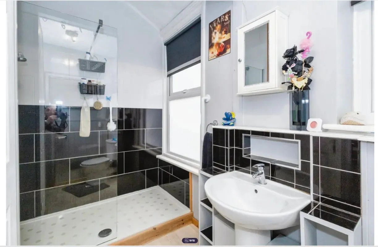 28 Goldsmith Avenue, Southsea, Hampshire, PO4 8QT - Online Auctions