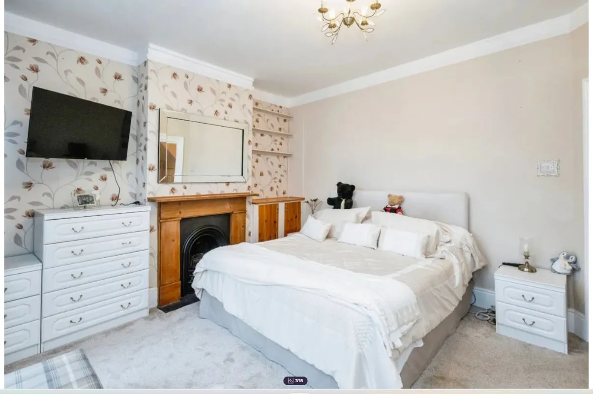 28 Goldsmith Avenue, Southsea, Hampshire, PO4 8QT - Online Auctions