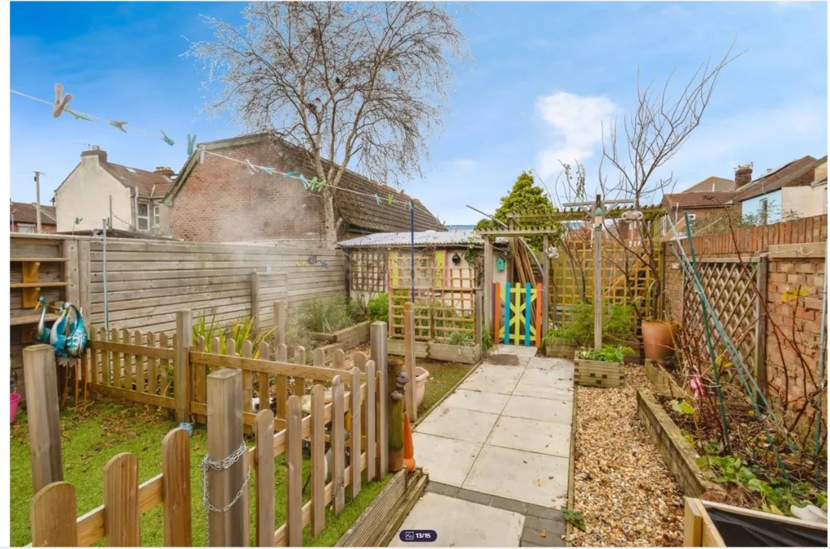 28 Goldsmith Avenue, Southsea, Hampshire, PO4 8QT - Online Auctions