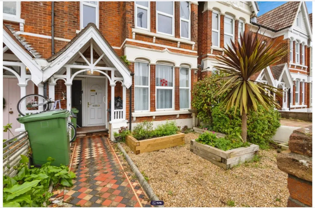 28 Goldsmith Avenue, Southsea, Hampshire, PO4 8QT - Online Auctions