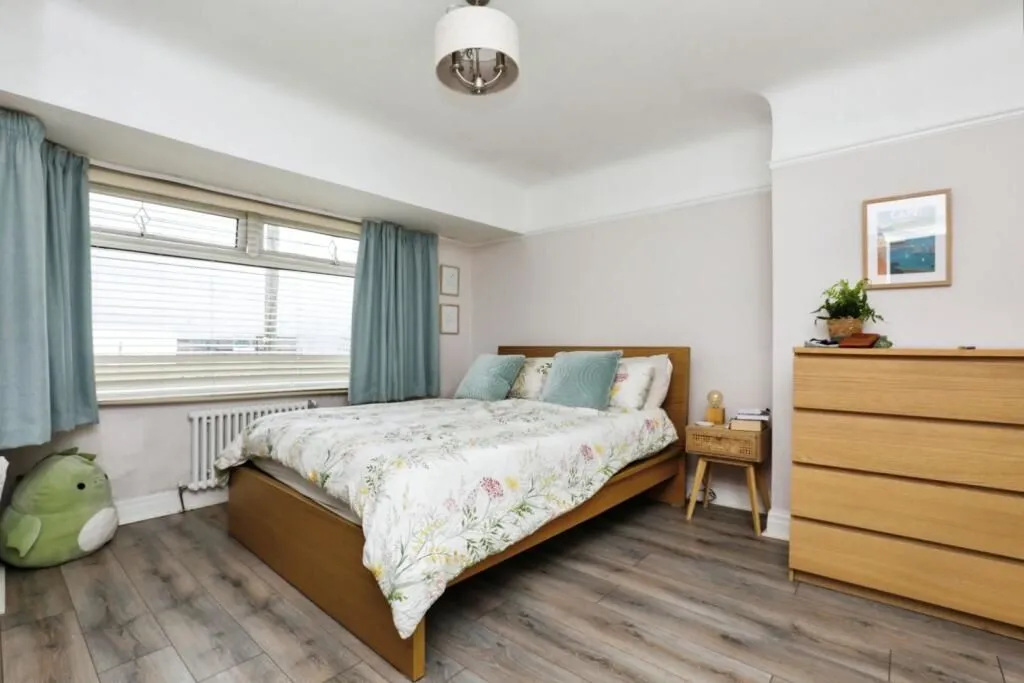 Liverpool, Merseyside, L12 8RS - Online Auctions