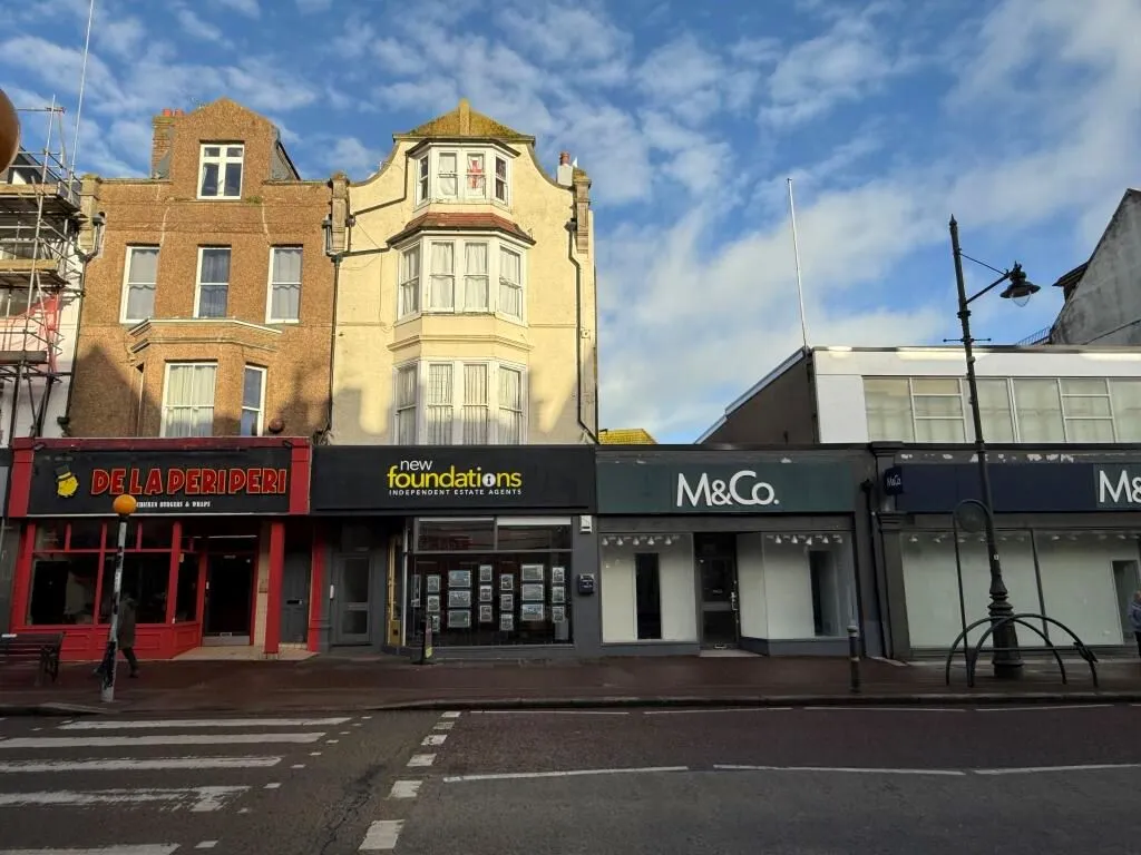 Bexhill-on-Sea, East Sussex, TN40 1AX - Online Properties