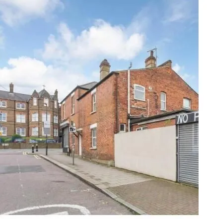 London, NW10 4EA - Online Properties