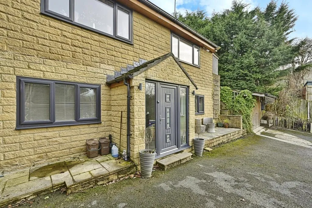 Old Lane, Halifax, West Yorkshire, HX3 6TF - Online Auctions