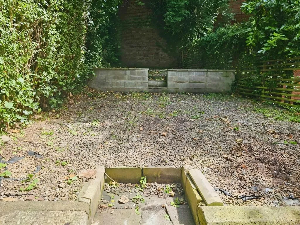Leeds, West Yorkshire, LS4 2NT - Online Properties