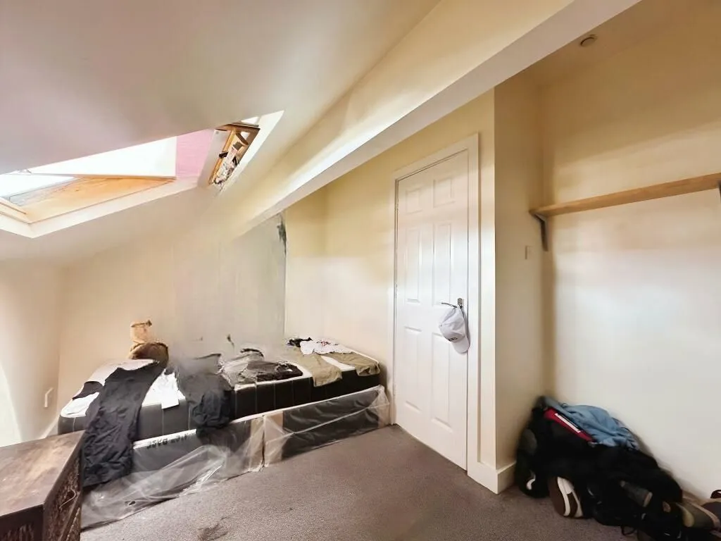 Leeds, West Yorkshire, LS4 2NT - Online Properties