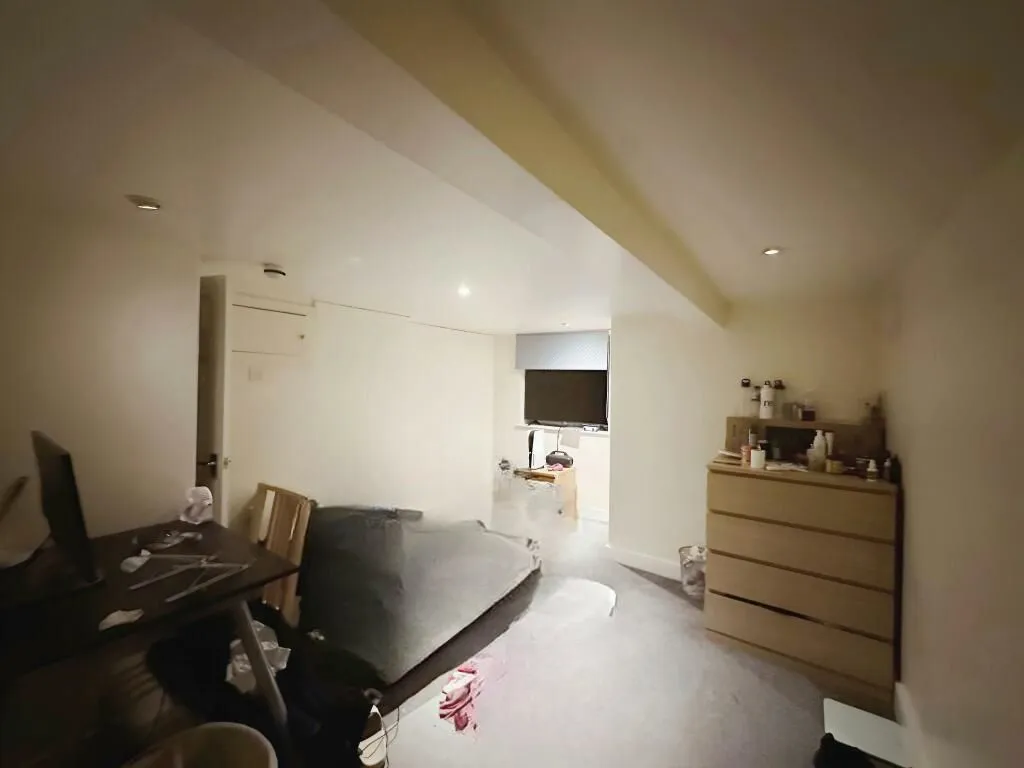 Leeds, West Yorkshire, LS4 2NT - Online Properties