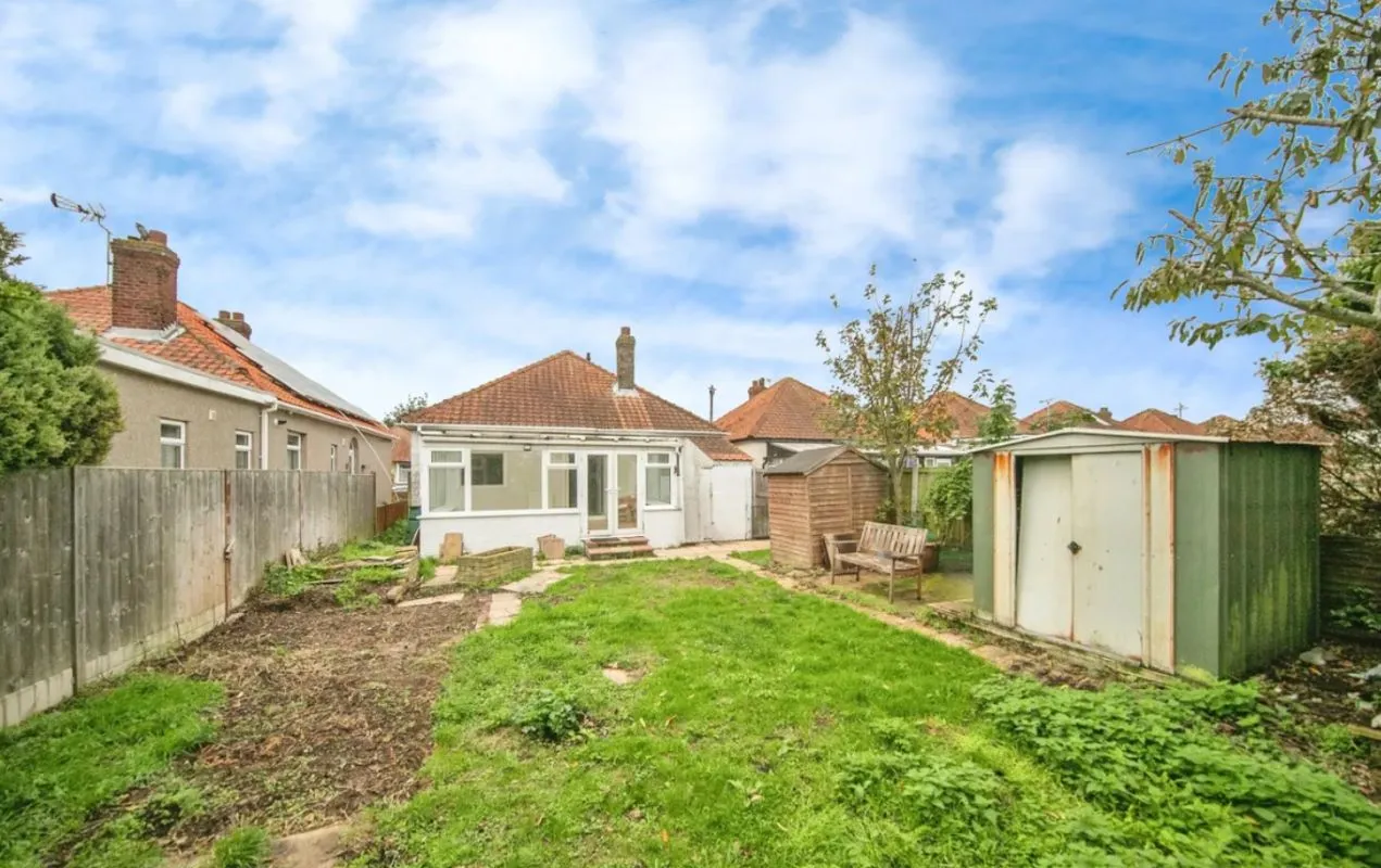 Clacton-on-Sea, Essex, CO15 3JB - Online Auctions