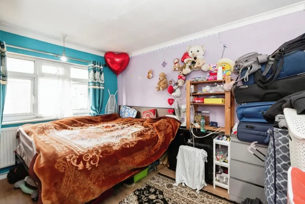 Wembley, Middlesex, HA0 1JG - Online Auctions