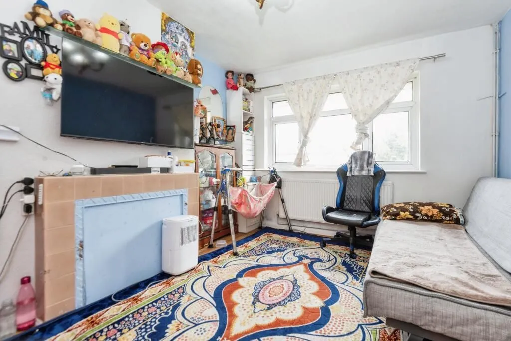 Wembley, Middlesex, HA0 1JG - Online Auctions