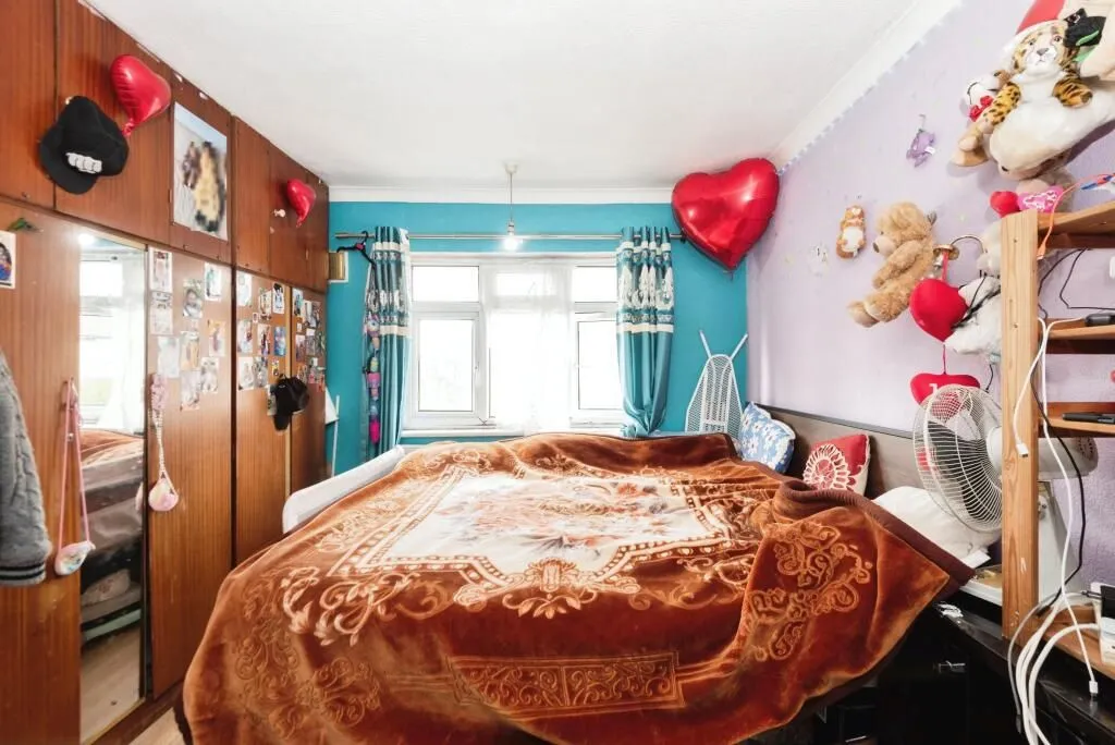 Wembley, Middlesex, HA0 1JG - Online Auctions