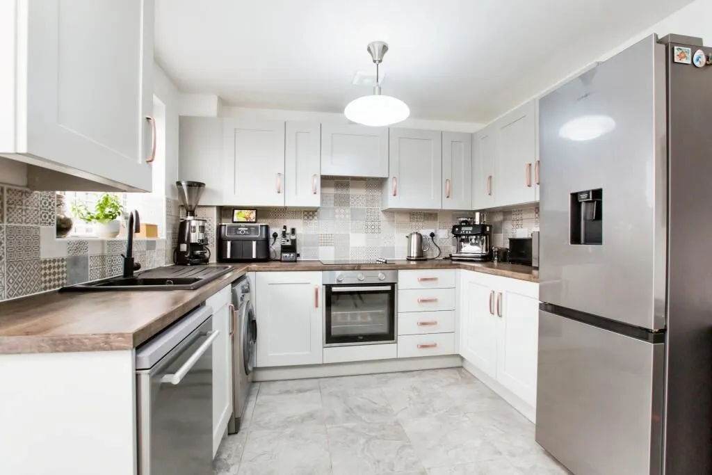 Halifax, West Yorkshire, HX2 8WE - Online Auctions