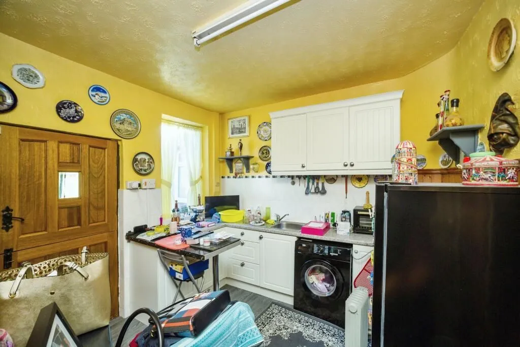 Cudworth, Barnsley, South Yorkshire, S72 8TX - Online Auctions