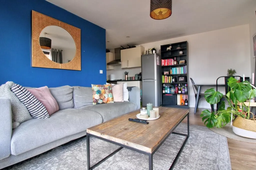 22 Loom Street, Manchester, Lancashire, M4 6AN - Online Properties
