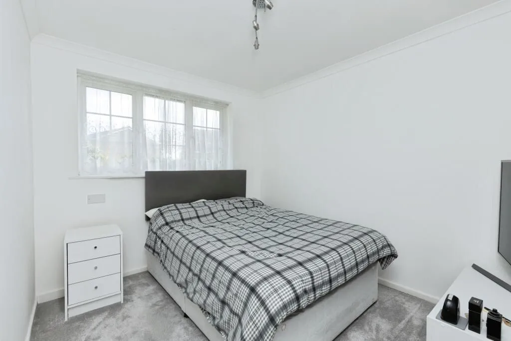 Cheltenham, Gloucestershire, GL51 0UE - Online Auctions