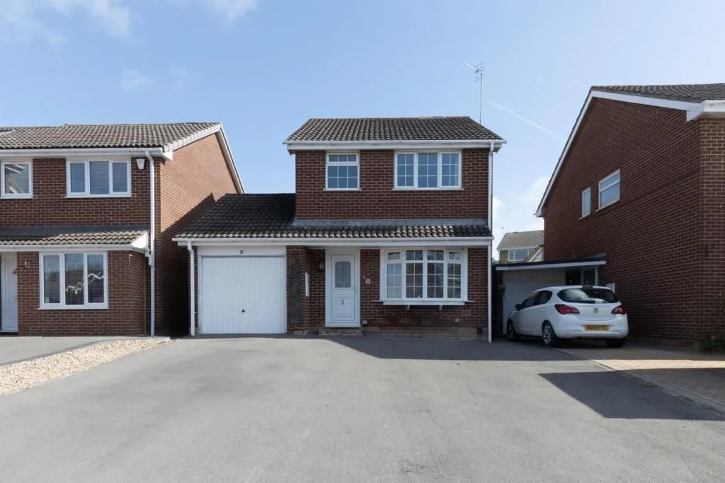 Cheltenham, Gloucestershire, GL51 0UE - Online Auctions