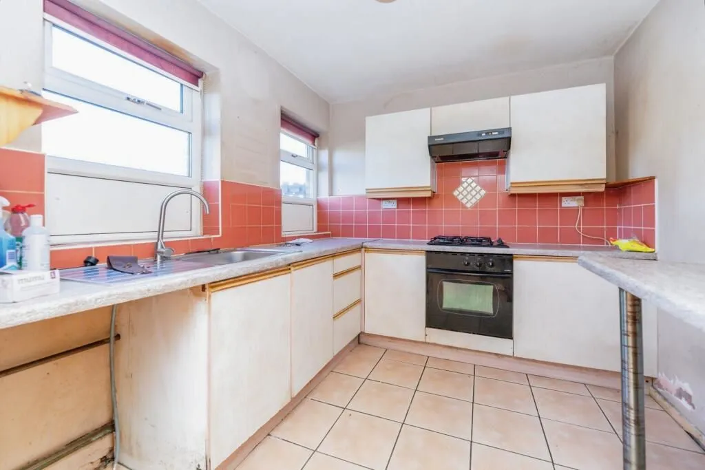 SHEFFIELD, South Yorkshire, S35 1TY - Online Auctions