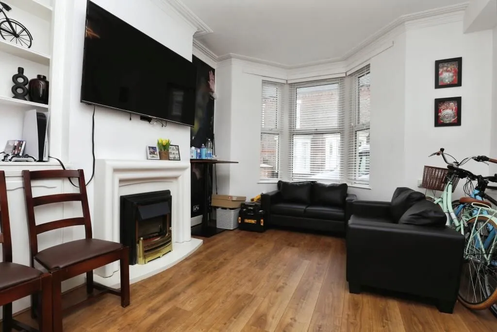 Liverpool, Merseyside, L4 0TT - Online Auctions