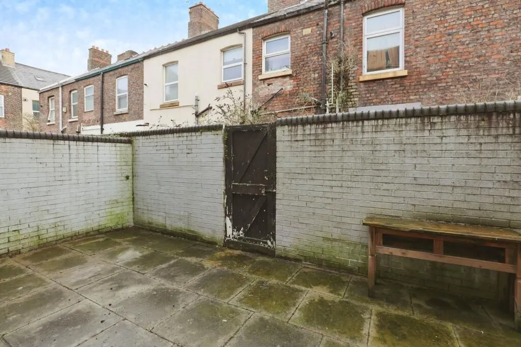 Liverpool, Merseyside, L4 0TT - Online Auctions