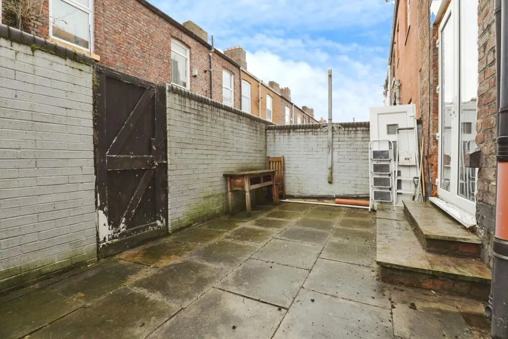 Liverpool, Merseyside, L4 0TT - Online Auctions