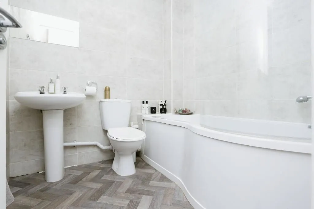 Sidcup, Kent, DA14 6AN - Online Auctions