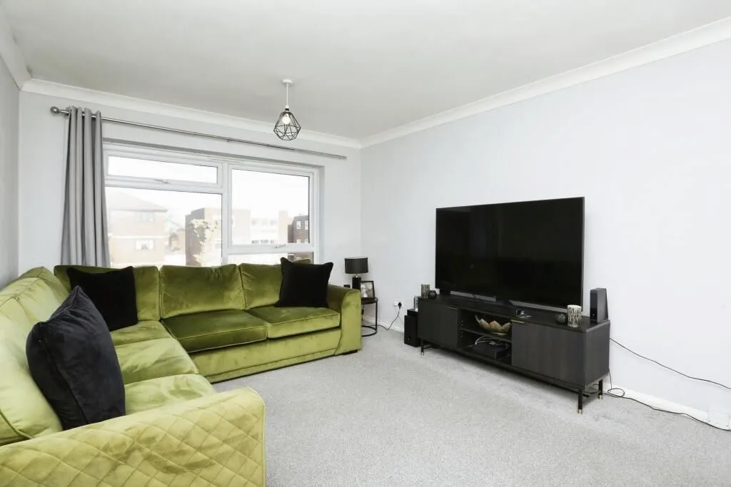 Sidcup, Kent, DA14 6AN - Online Auctions