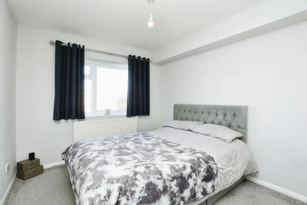 Sidcup, Kent, DA14 6AN - Online Auctions