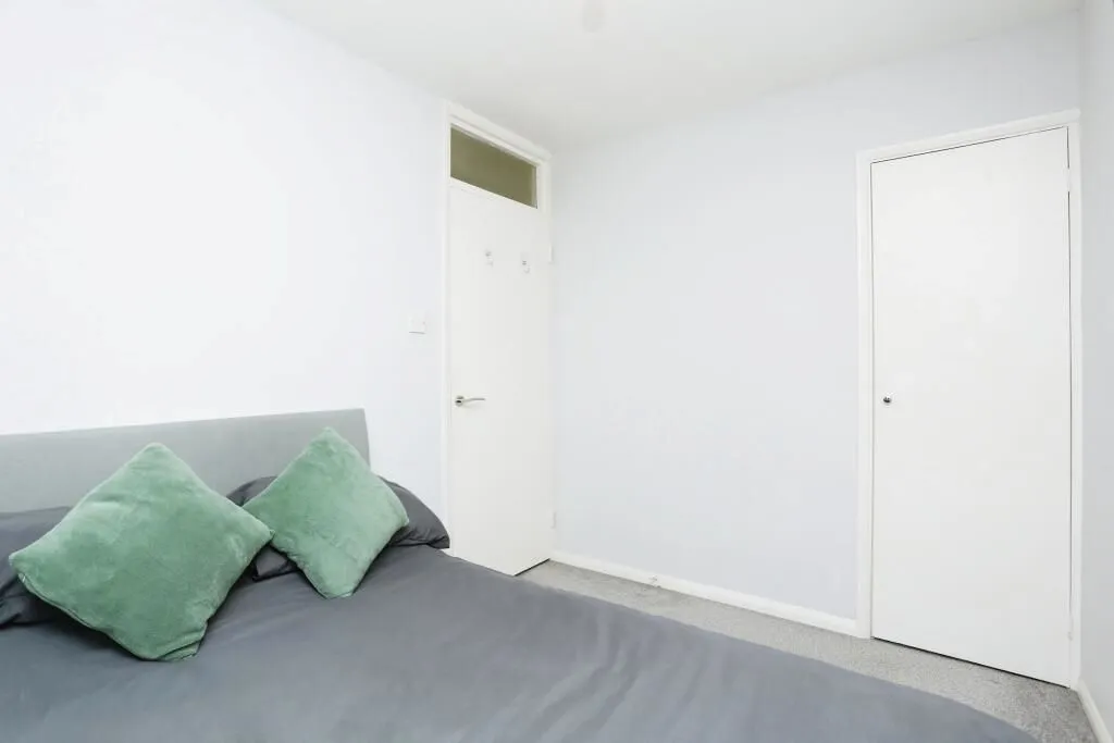 Sidcup, Kent, DA14 6AN - Online Auctions