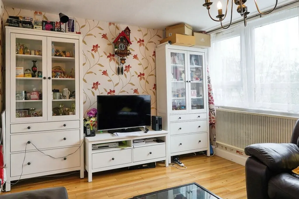 Badric Court, 5 Yelverton Road, London, SW11 3SW - Online Auctions