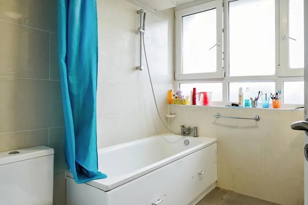 Badric Court, 5 Yelverton Road, London, SW11 3SW - Online Auctions
