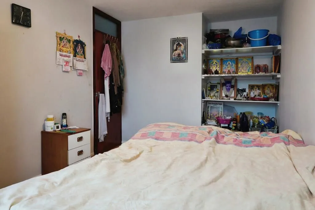 Badric Court, 5 Yelverton Road, London, SW11 3SW - Online Auctions