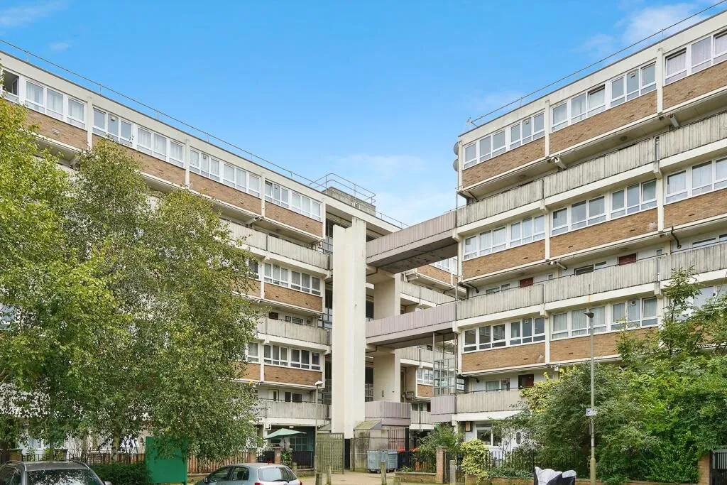 Badric Court, 5 Yelverton Road, London, SW11 3SW - Online Auctions