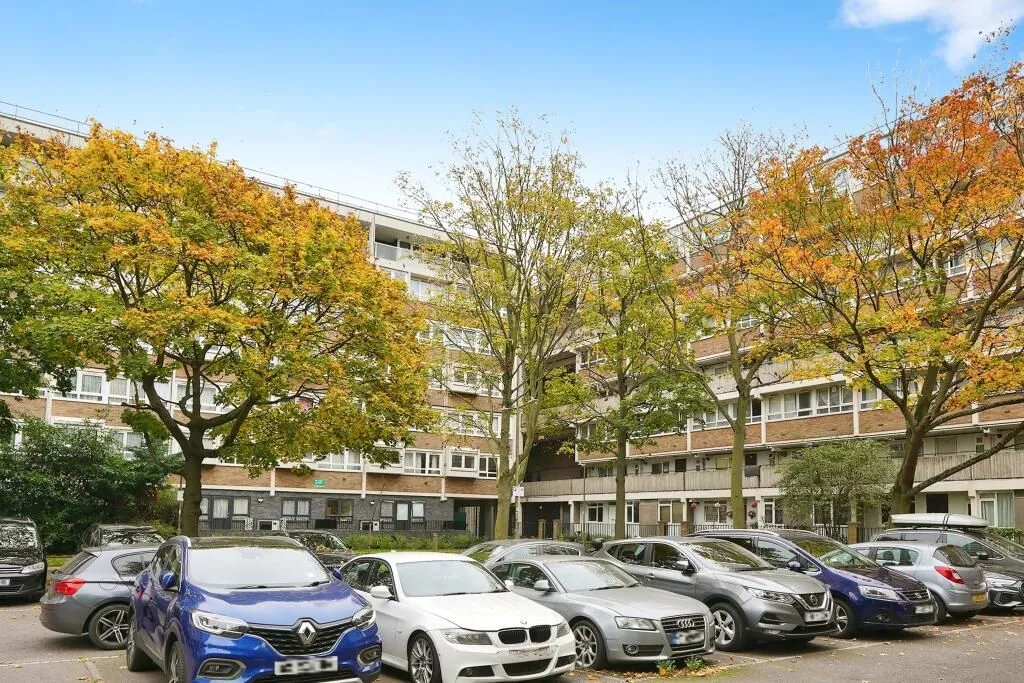 Badric Court, 5 Yelverton Road, London, SW11 3SW - Online Auctions