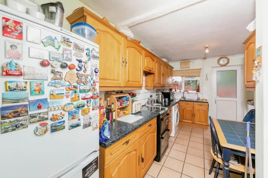 Tilehurst, Reading, Berkshire, RG30 4SS - Online Auctions