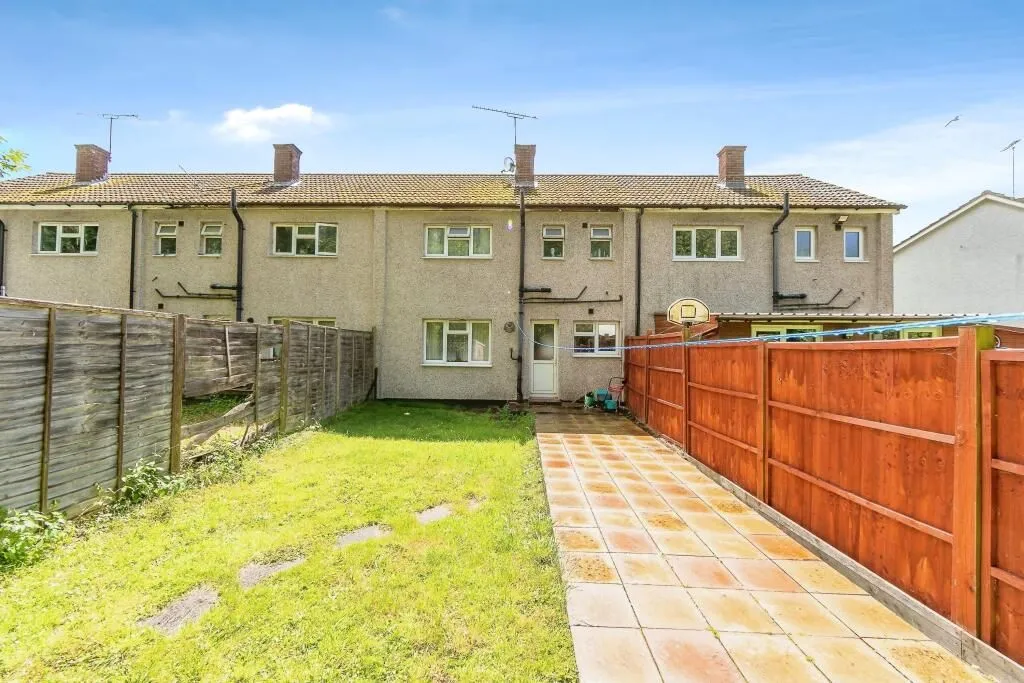 Tilehurst, Reading, Berkshire, RG30 4SS - Online Auctions