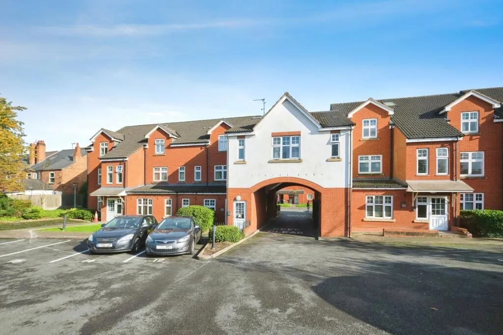 Lecanvey, 140 Summer Road, Erdington, Birmingham, West Midlands, B23 6DY - Online Auctions