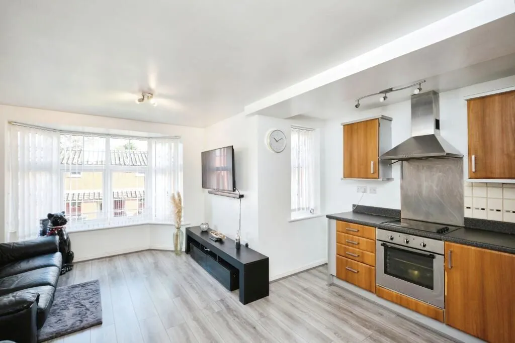 Lecanvey, 140 Summer Road, Erdington, Birmingham, West Midlands, B23 6DY - Online Auctions