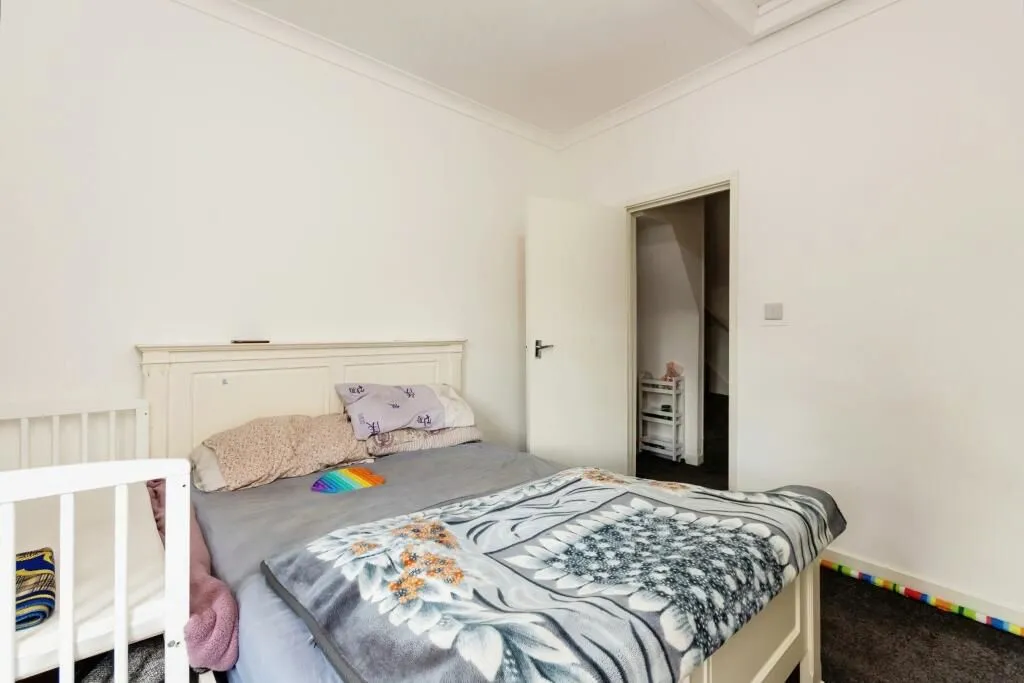 Nottingham, Nottinghamshire, NG7 5AA - Online Auctions