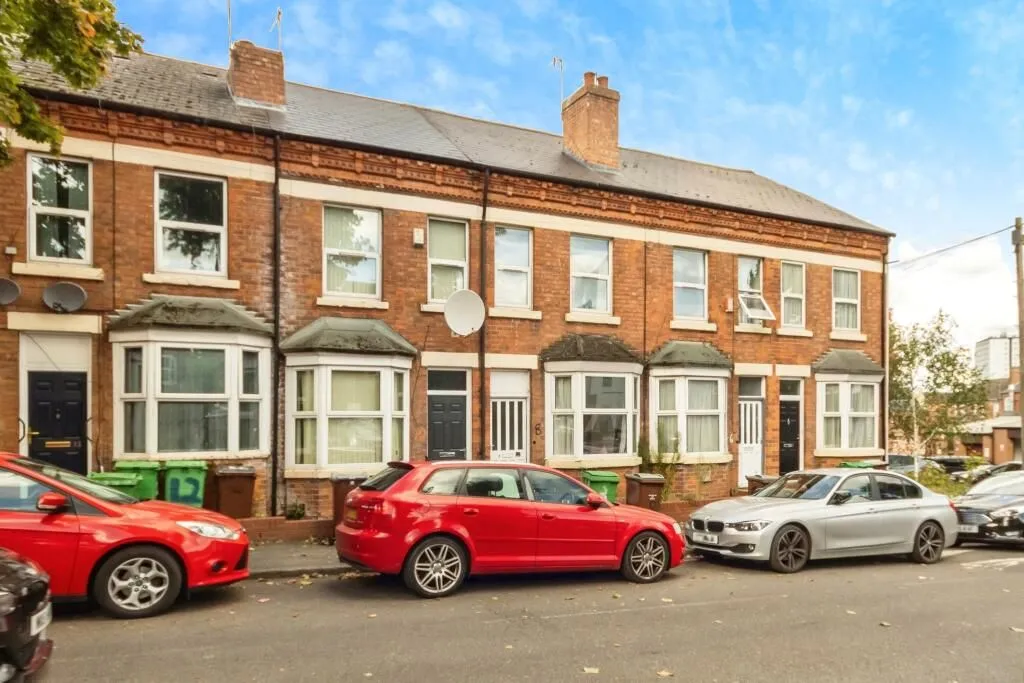 Nottingham, Nottinghamshire, NG7 5AA - Online Auctions