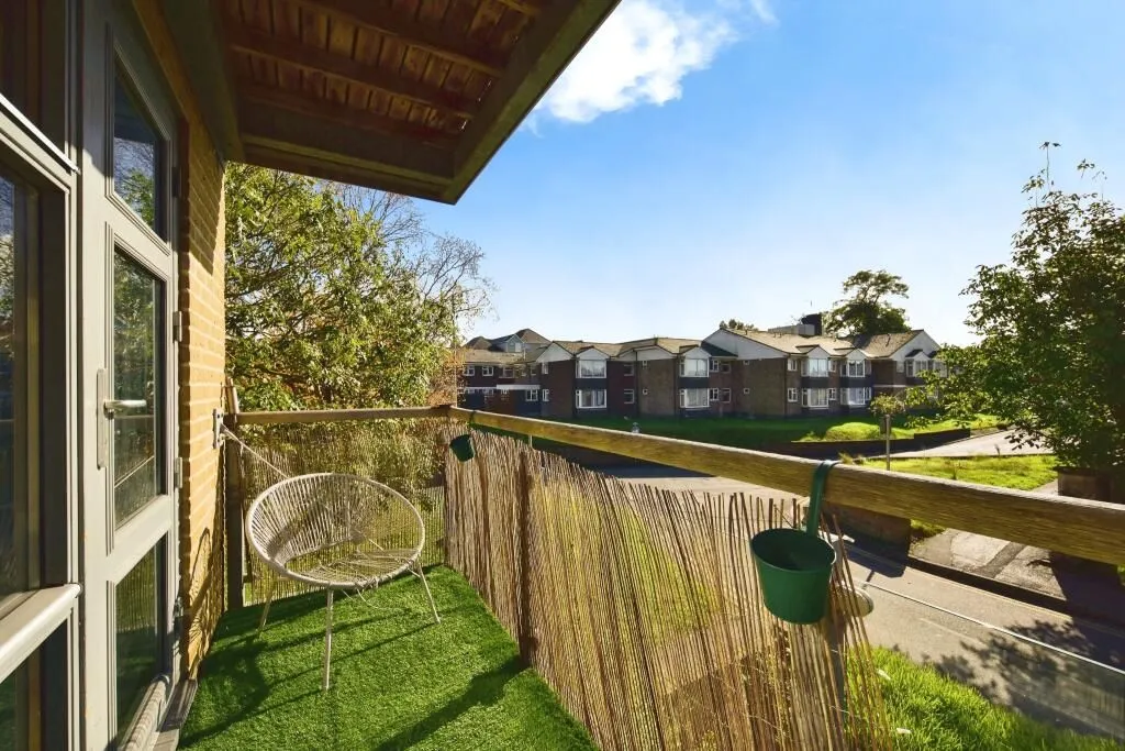 Church Street, Sittingbourne, Kent, ME10 3EG - Online Auctions