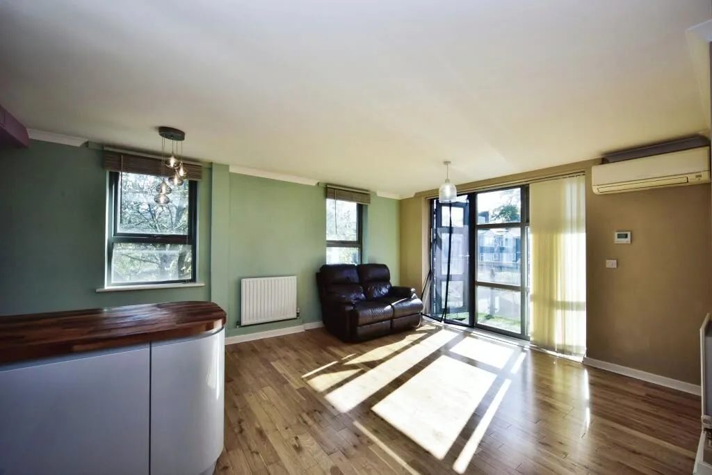 Church Street, Sittingbourne, Kent, ME10 3EG - Online Auctions
