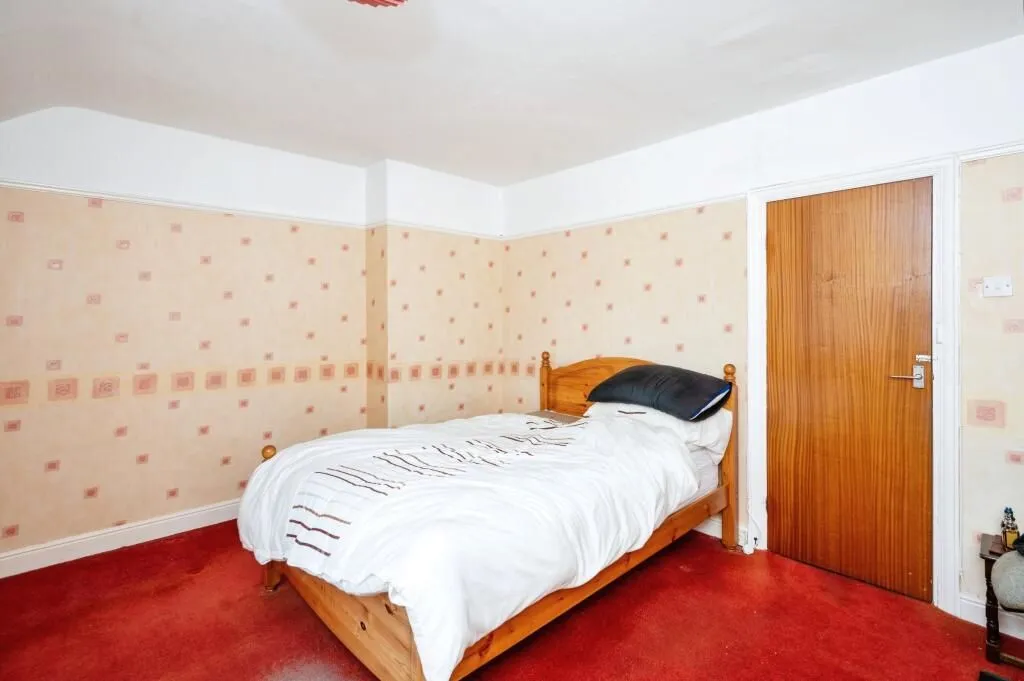 St. Helens, Merseyside, WA9 4HL - Online Auctions