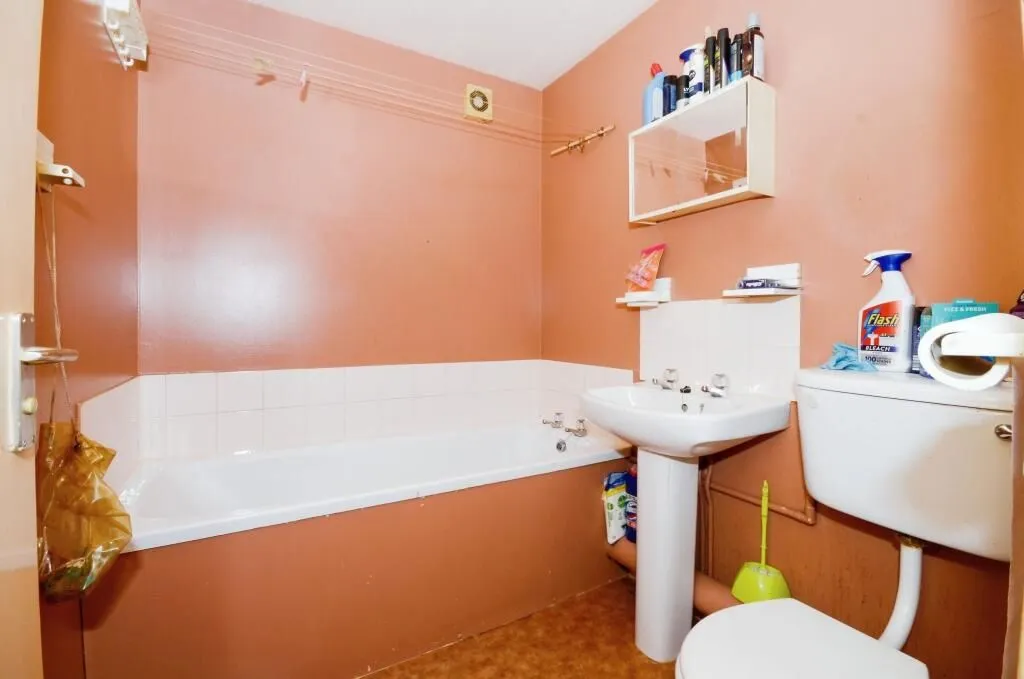 Watford, Hertfordshire, WD24 7PL - Online Properties