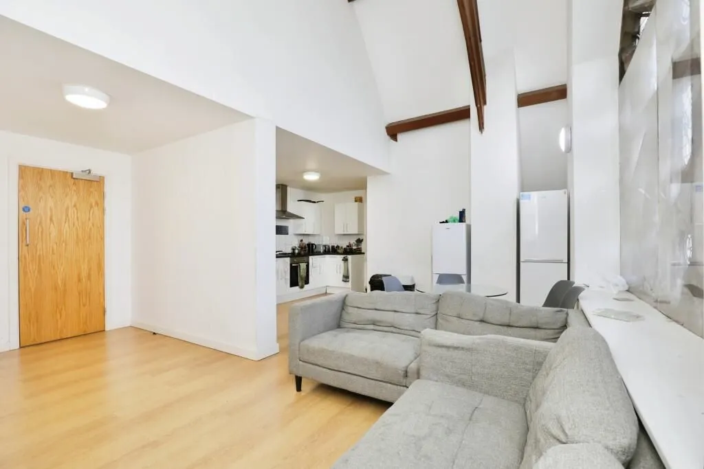 Flat 11 Heritage Hall, 200 Crookes Valley Road, Sheffield, Sheffield, S10 1BA - Online Auctions